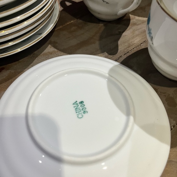 Tea cups - Picture 3 of 3